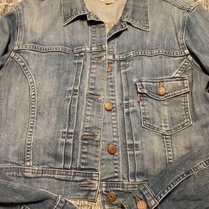 Vintage Levi straus denim jacket.  Med